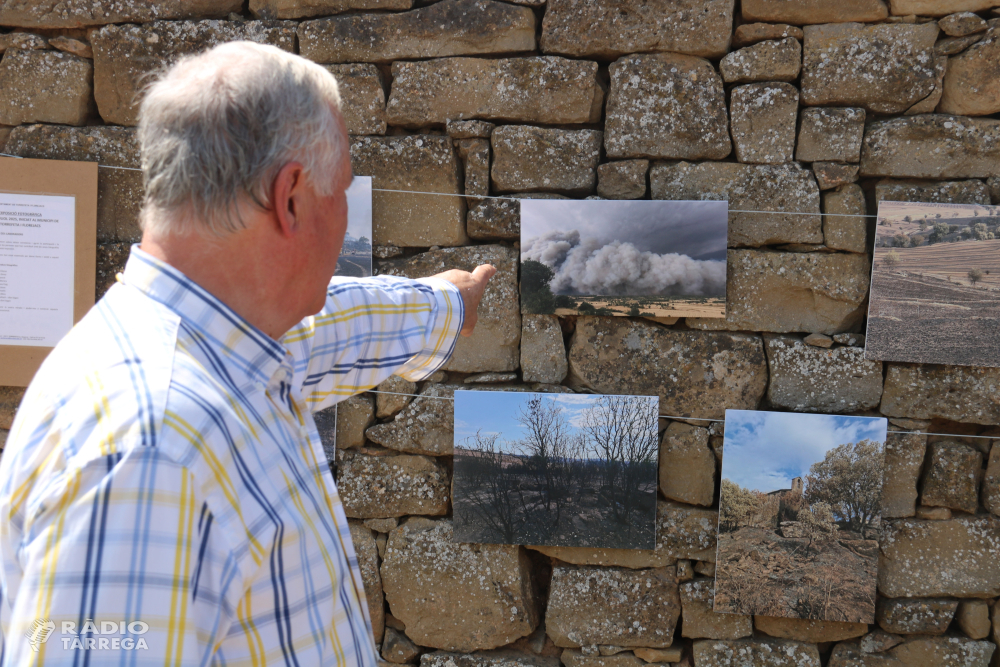Una vintena d'imatges mostren la magnitud de l'incendi de Torrefeta i Florejacs en una exposició al nucli de Granollers de Segarra