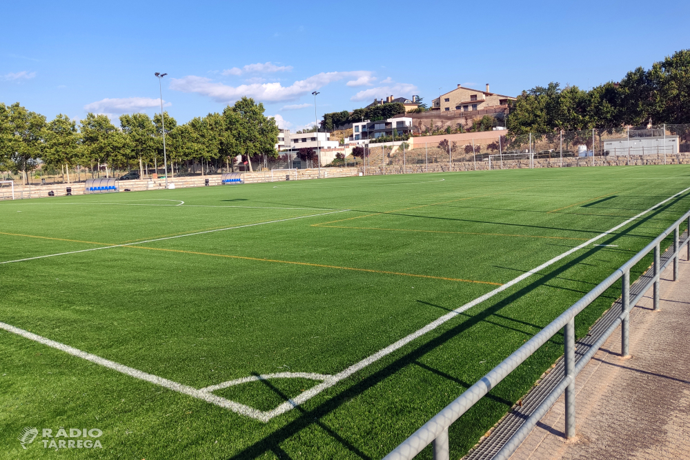 Tàrrega estrena la nova gespa artificial del camp de futbol annex