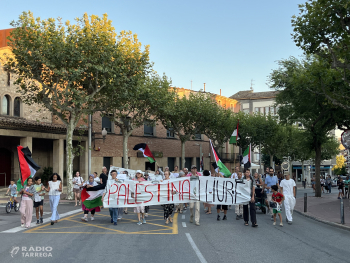 ‘1 Hora per Palestina’ reuneix un centenar de persones a Tàrrega en suport al poble palestí