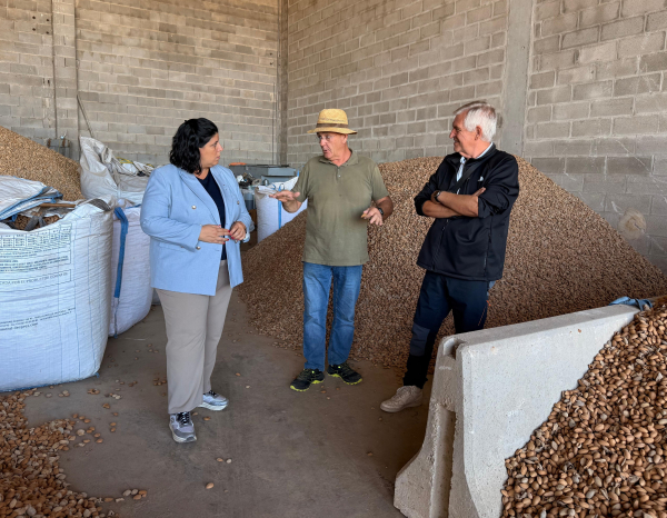 Núria Gil reivindica l’ametlla de Lleida com a model de sostenibilitat i fa una crida a consumir fruits secs catalans davant els aranzels dels EUA