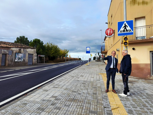 El subdelegat del Govern de Lleida, José Crespín, visita la finalització de les obres a la travessia de Vilagrassa a la N-2