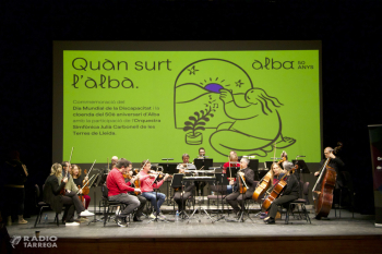 “Quan surt l’alba” omple l’Ateneu de Tàrrega en un concert reivindicatiu i emotiu pel Dia Mundial de la Discapacitat i tanca el 50è aniversari de l’Associació Alba