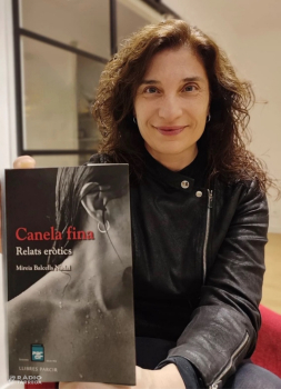La targarina Mireia Balcells presenta el seu primer llibre de literatura eròtica ‘Canela fina’