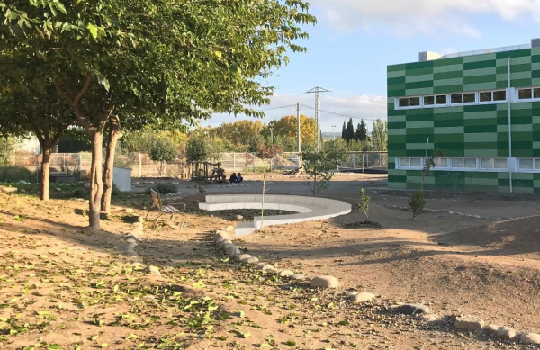 La Cooperativa Quàlia premia l'escola Maria Mercè Marçal en el marc de la primera edició de la convocatòria 'Projectes que activen la comunitat educativa'