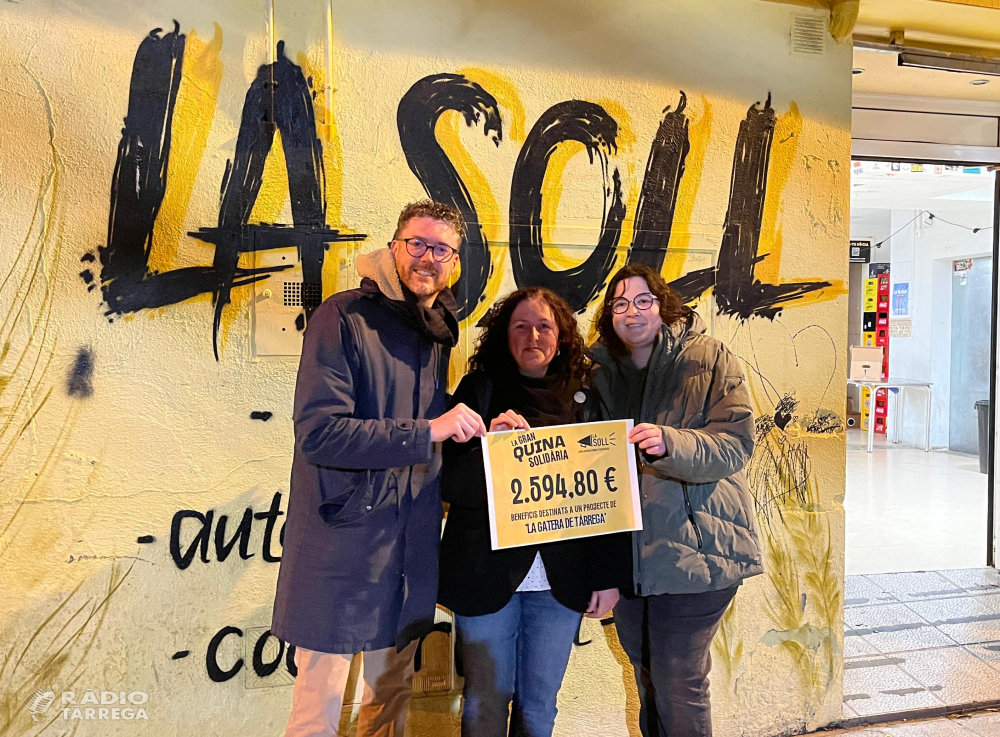 La Soll entrega 2.594,80 euros a La Gatera de Tàrrega per a un projecte d'esterilització de gats de carrer