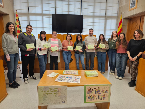 L’Àrea d’Igualtat del Consell Comarcal de l'Urgell porta un puzle educatiu als centres d’infantil per promoure la corresponsabilitat familiar amb motiu del 8M