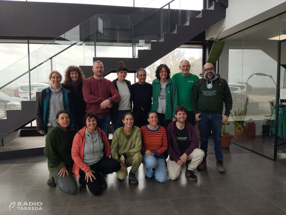 La cooperativa Quàlia signa un conveni amb les productores de BioPonent per proveïr de fruita i verdura de temporada tots els seus menjadors escolars, la majoria rurals