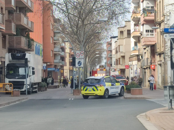Els Bombers desallotgen un supermercat de Tàrrega per la detecció d'acumulació de gasos
