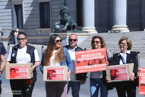 La família d’un jove assassinat a Tàrrega porta 130.000 firmes al Congrés per endurir les condemnes a menors
