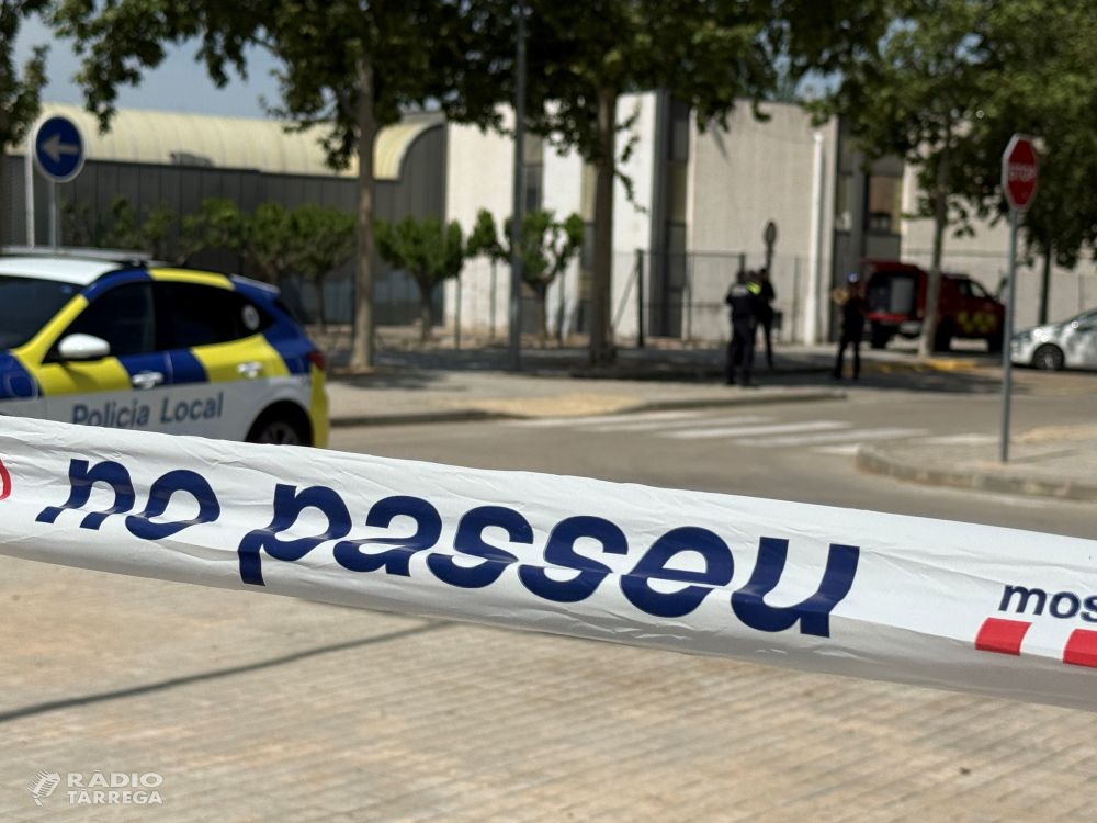 Traslladen tres persones a l'Arnau de Vilanova de Lleida per la contaminació a les piscines cobertes de Tàrrega