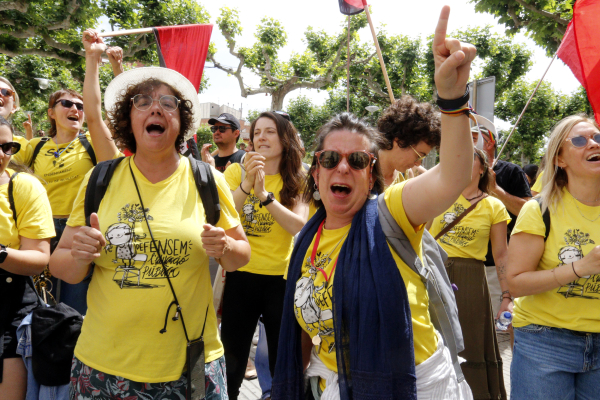 Esclat d'eufòria a Tàrrega pel 'no' al preacord enmig de crides a continuar amb la vaga i a la dimissió de Niubó