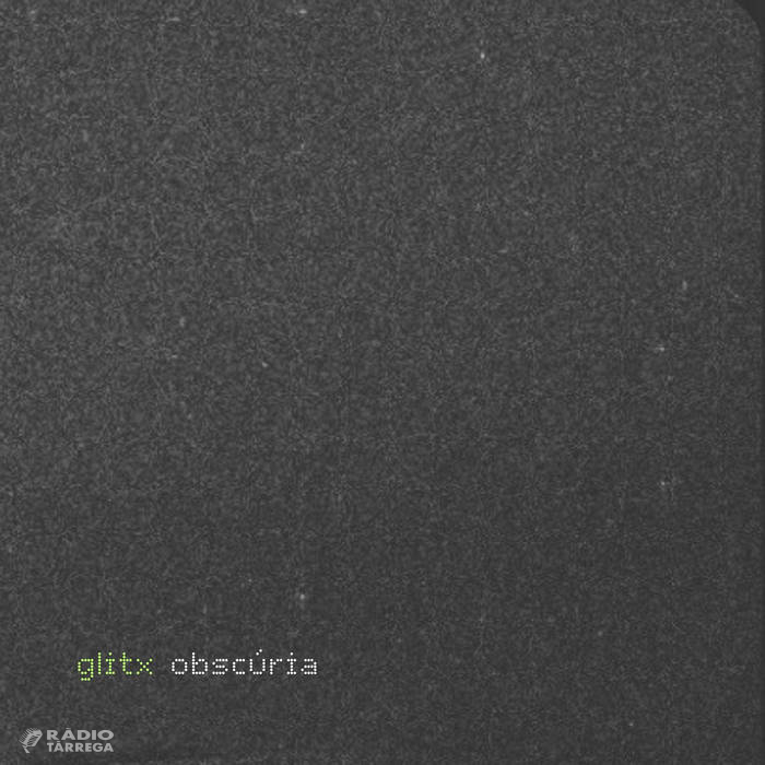 El poeta targarí Pep Sanz estrena obscúria, el primer àlbum del duet glitx