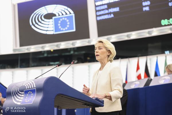 Von der Leyen demana prohibir l'accés dels menors de 13 anys a les xarxes socials i restringir l'activitat fins als 15