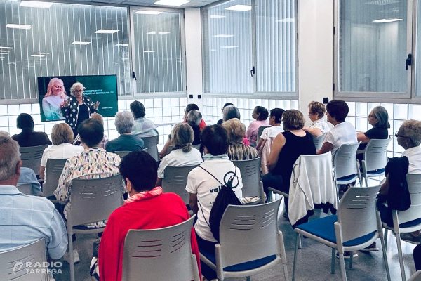 L’Ajuntament de Tàrrega implanta un projecte per apropar la informació municipal a la gent gran