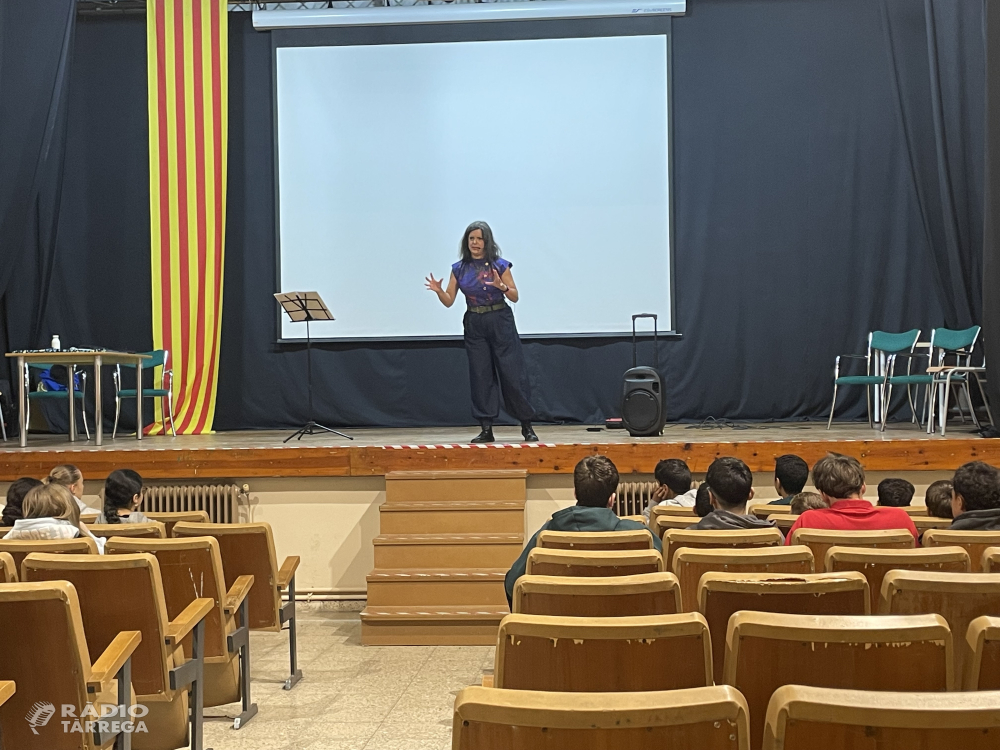 El teatre social arriba als centres educatius de l’Urgell amb l'obra 'Les arrels invisibles'