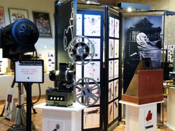 E. Museístic Cinema: Col·lecció Josep M. Queraltó de Vallbona de les M.