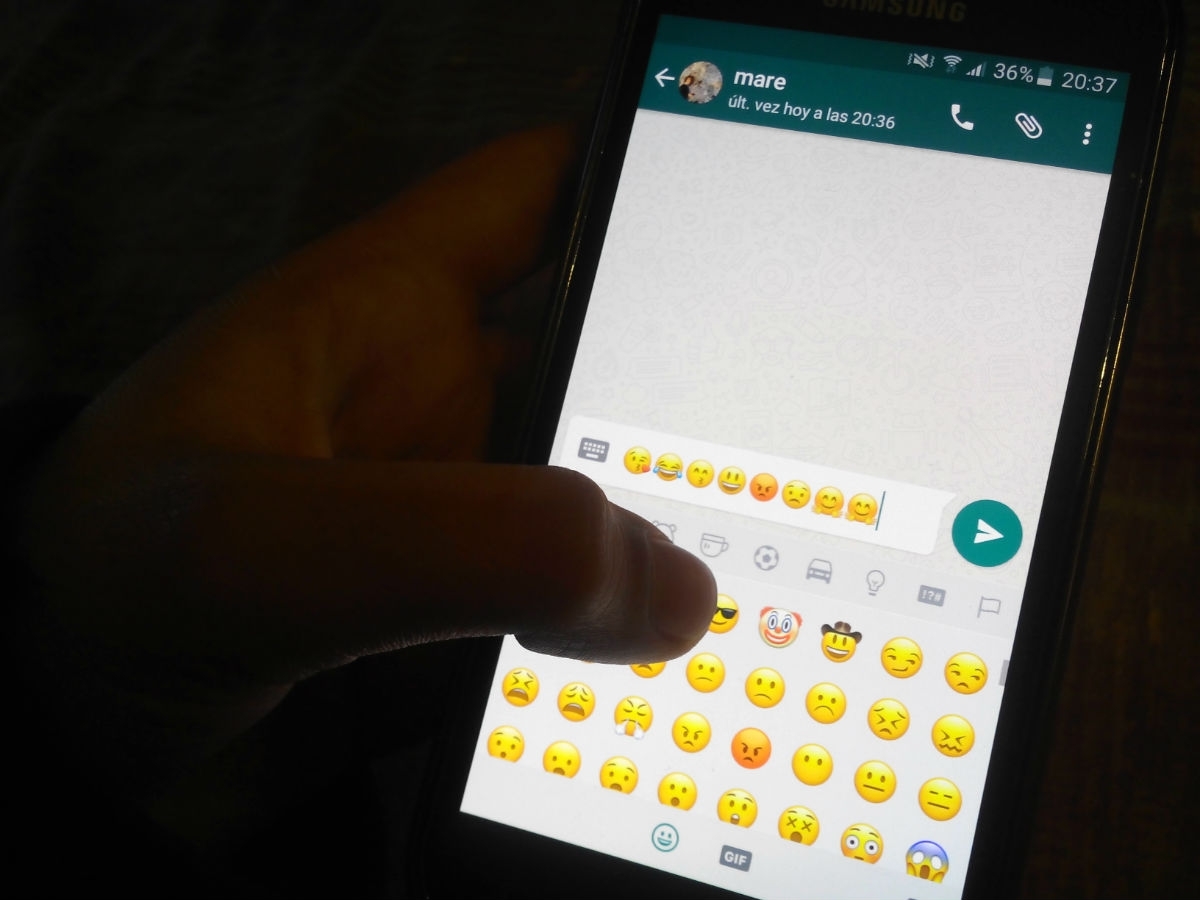 Whatsapp, una eina per gestionar les emocions
