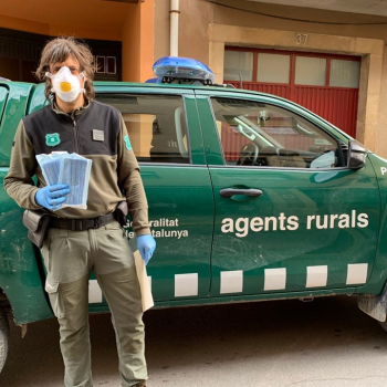 Lliurament de mascaretes al Cos d'Agents Rurals