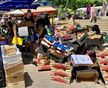 Avui hem començat la campanya informativa, promoguda per l’Ajuntament de Tàrrega i el Consell Comarcal de l’Urgell, per a la recollida dels residus al Mercat de Tàrrega.