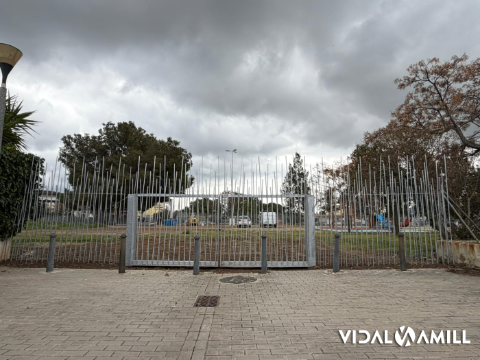 Nova tanca perimetral i accessos al Parc de les Parades (Vilallonga del Camp)