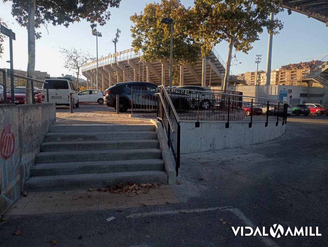 Millora de l’accessibilitat al Mercat del Camp d’Esports de Lleida