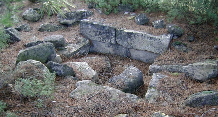 Runes de l'ermita de Sant Miquel