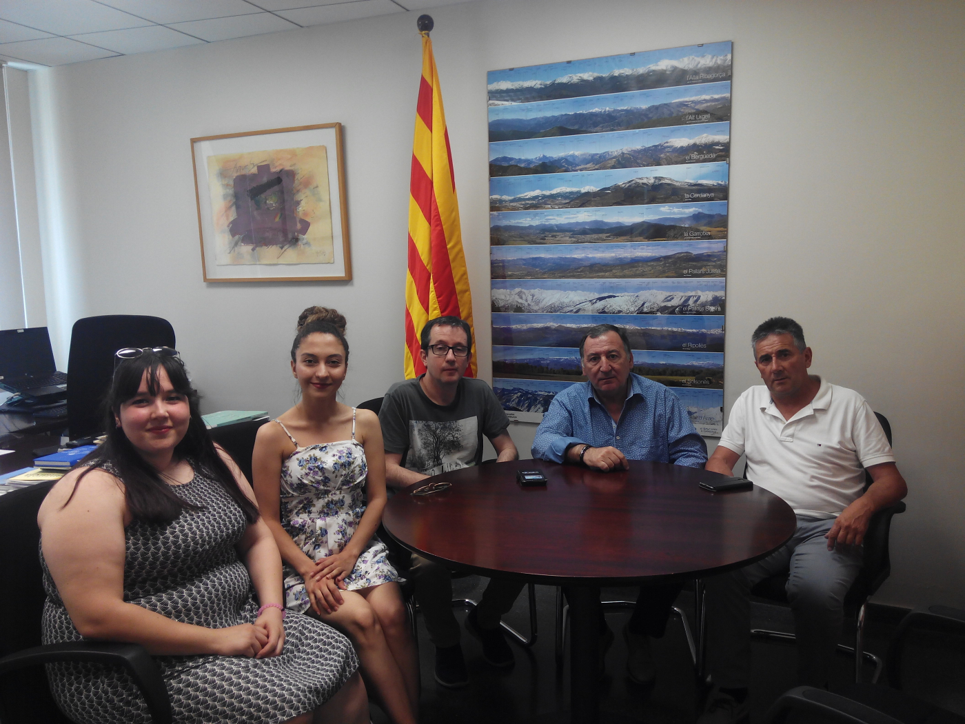 Alba Jussà dóna la benvinguda a les primeres voluntàries europees que estaran durant 10 mesos donant suport al servei i a activitats del territori