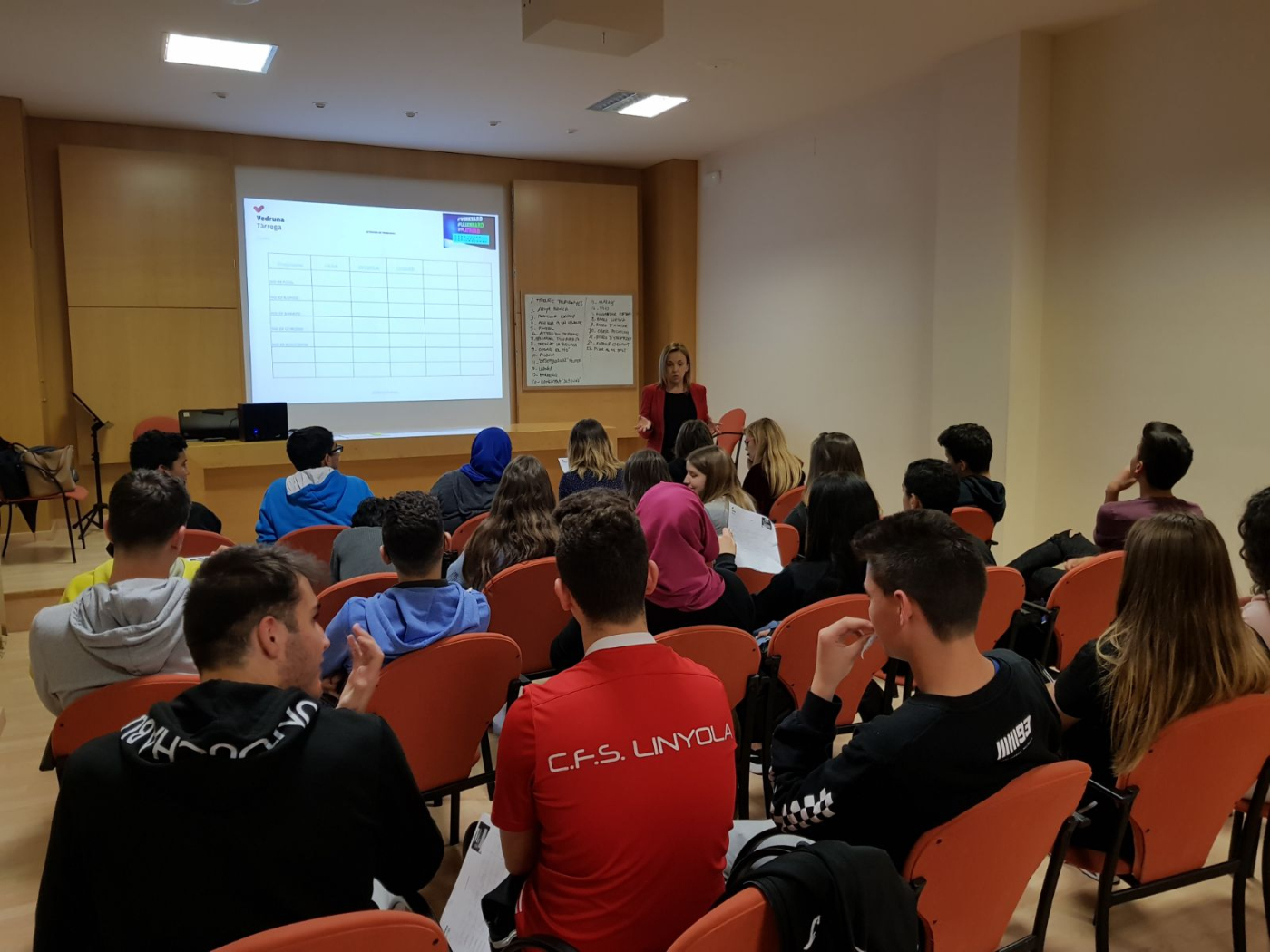 L'Associació Alba organitza tallers per a fer aflorar idees innovadores i l'emprenedoria social entre els joves de Tàrrega