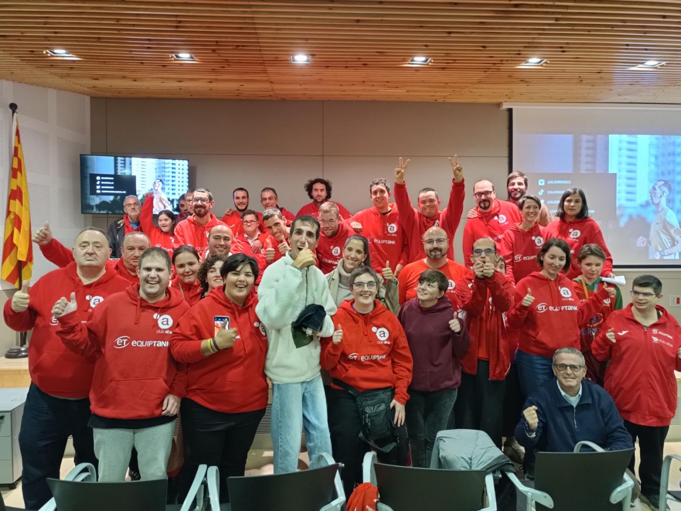 El Club Esportiu Alba celebra 30 anys d'inclusió i esport amb una inspiradora xerrada de l’esportista Àlex Roca.