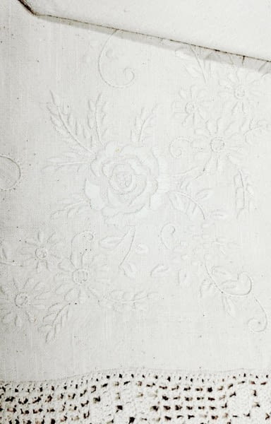 Mantelería bordada - 4