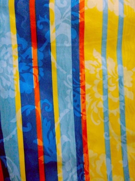 Tela Moaré flores amarillo 280 - 7