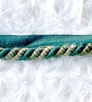 Cordón con pestaña