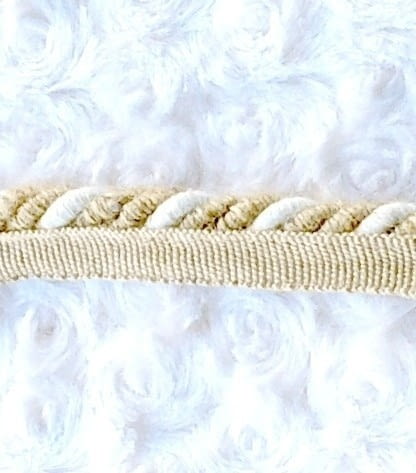 Cordón con pestaña