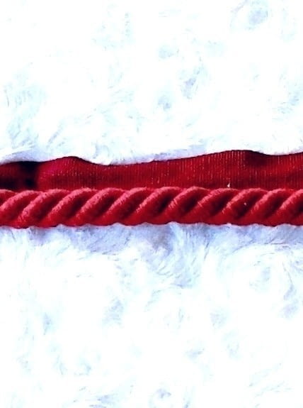 Cordón con pestaña