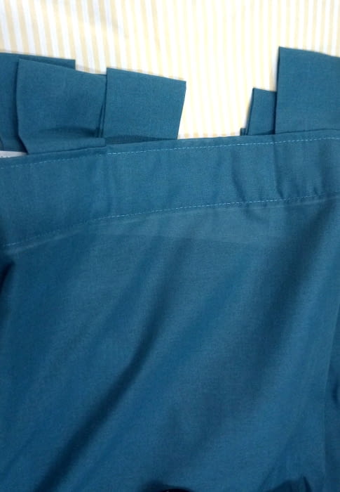 2 Visillos azul petróleo