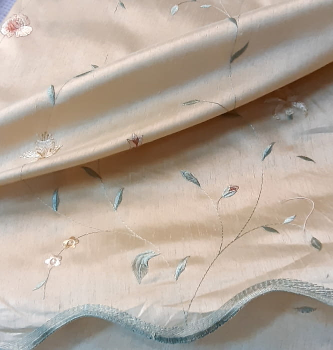 Tela seda flores 280 - 1