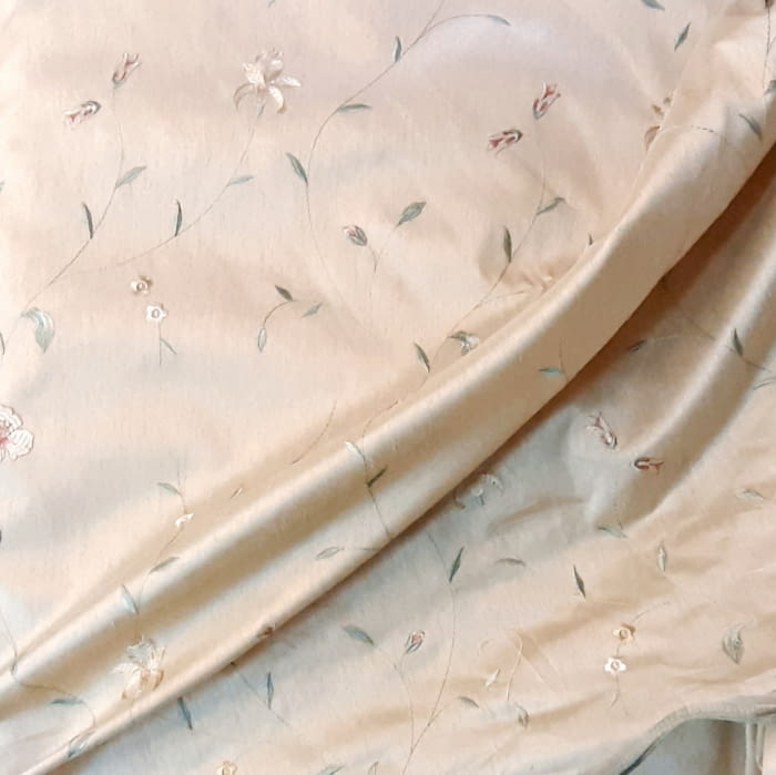 Tela seda flores 280 - 4