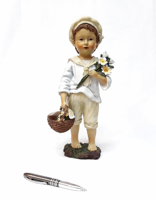 FIGURA DECORATIVA NIÑO CESTA
