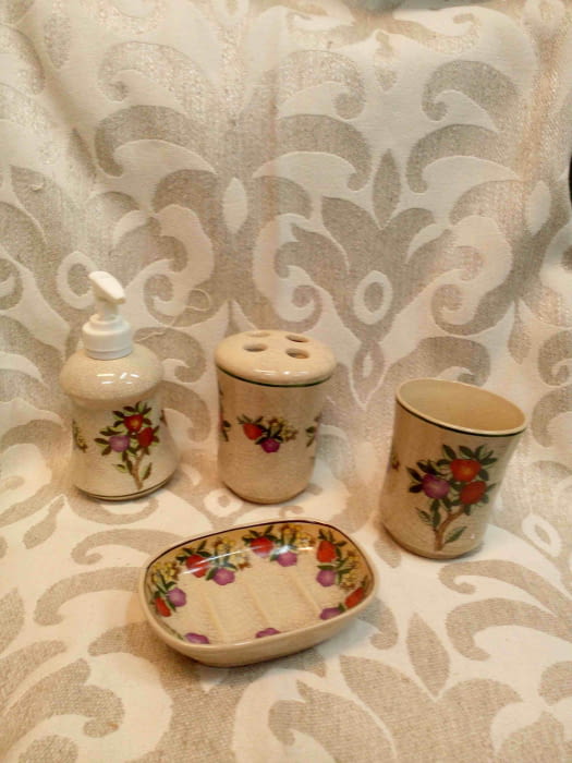 4 ACCESORIOS BAÑO - 4