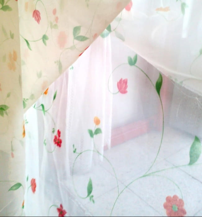 Visillo voile flores. - 2