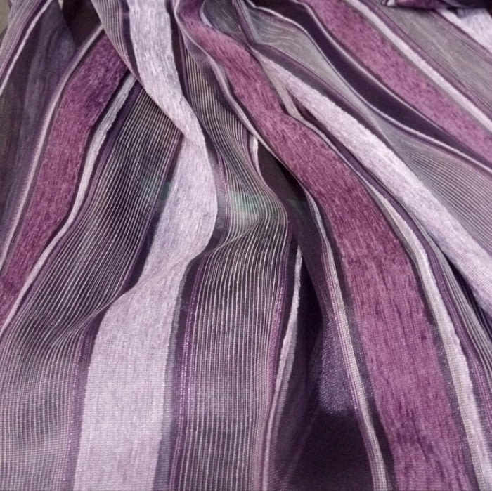 Tela tul morado. Quedan 1,20 x 3,00 metros = 18,90 € - 2