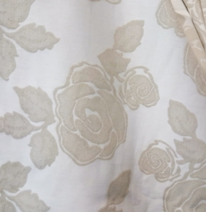 Tela flores beige 280 - 2