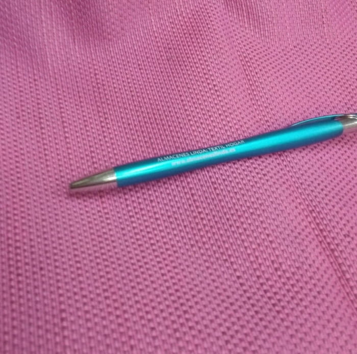 Tela Ávila rosa. Quedan 1,10 x 1,40 m. = 12.30 € - 4