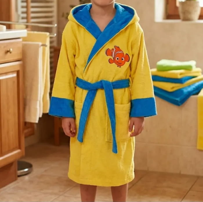 Albornoz amarillo Infantil Pez Nemo. Talla: 8