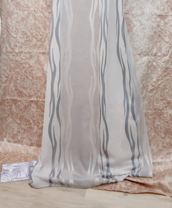 Tela visillos grises sinuosa - 1