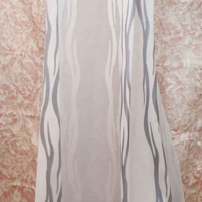 Tela visillos grises sinuosa - 2