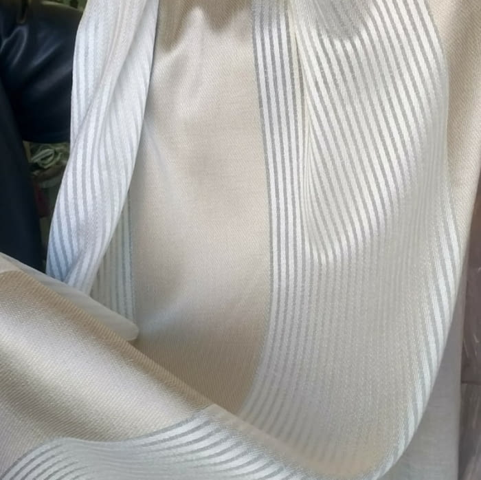 Tela visillo beige 1,80 x 2,90 = 29,90 €