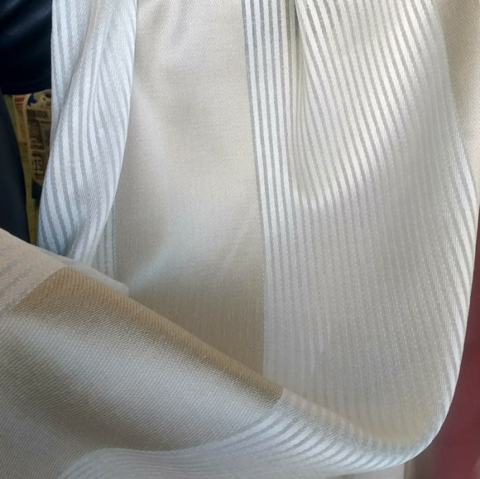 Tela visillo beige 1,80 x 2,90 = 29,90 € - 2