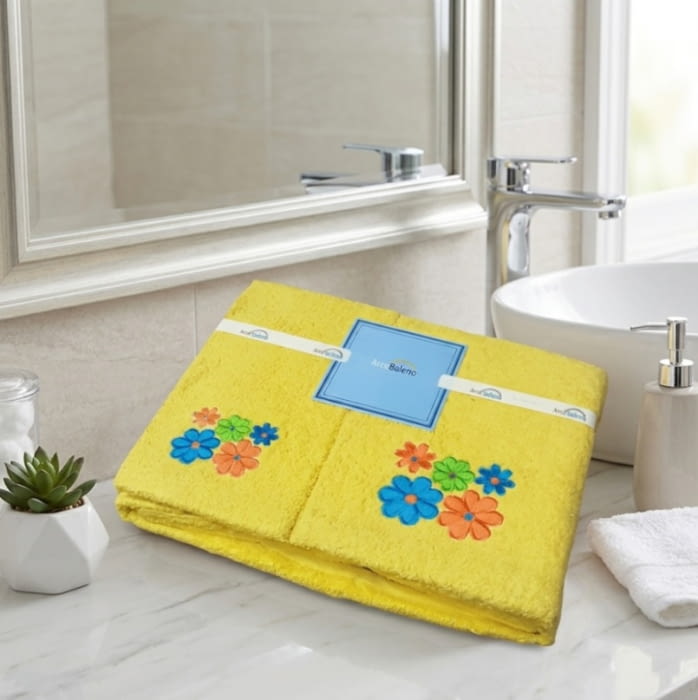 Juego de toallas amarillo con flores bordadas - 1