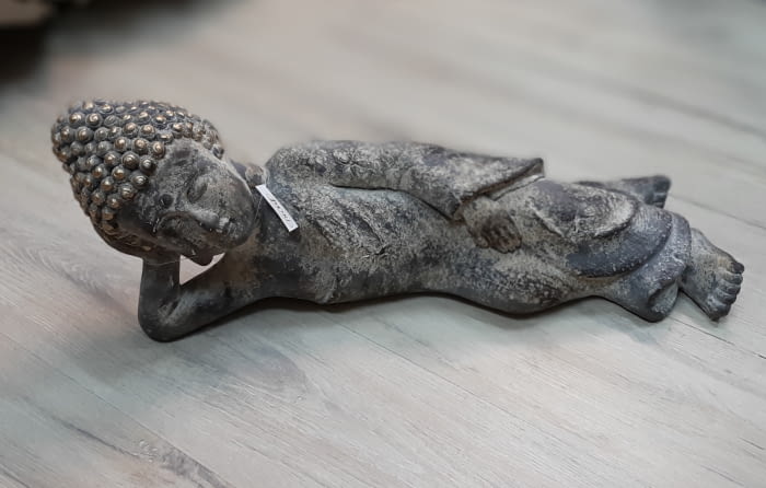 Figura buda tumbado